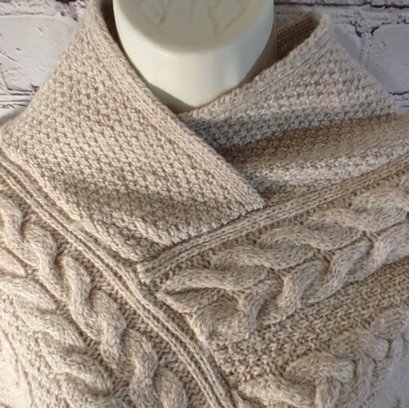 Inis Crafts Merino Wool Cable Knit Tan Poncho Shawl - Picture 2 of 14